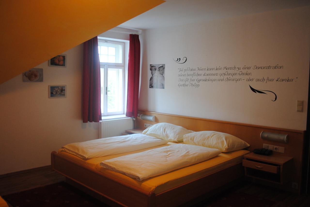 Hotel Mariandl Spitz an der Donau Buitenkant foto
