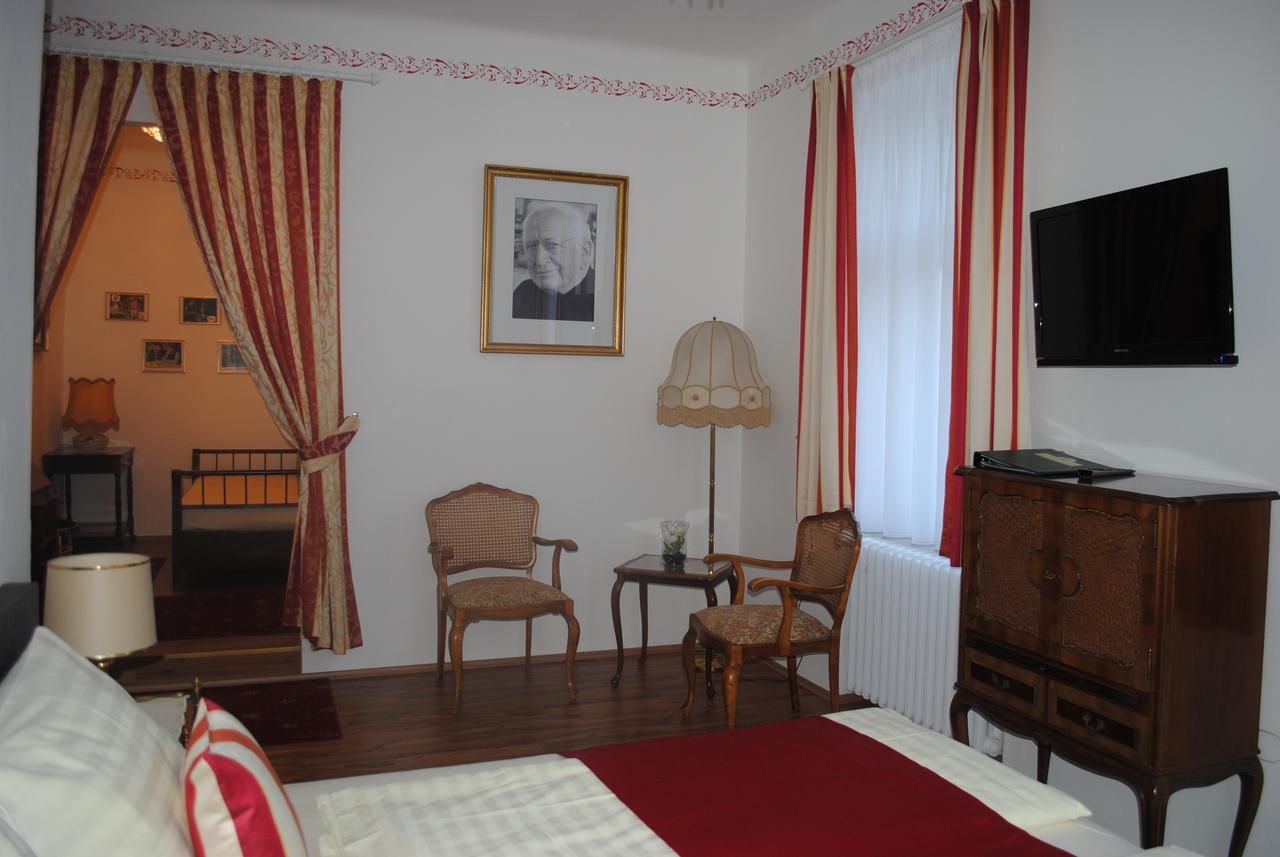 Hotel Mariandl Spitz an der Donau Buitenkant foto