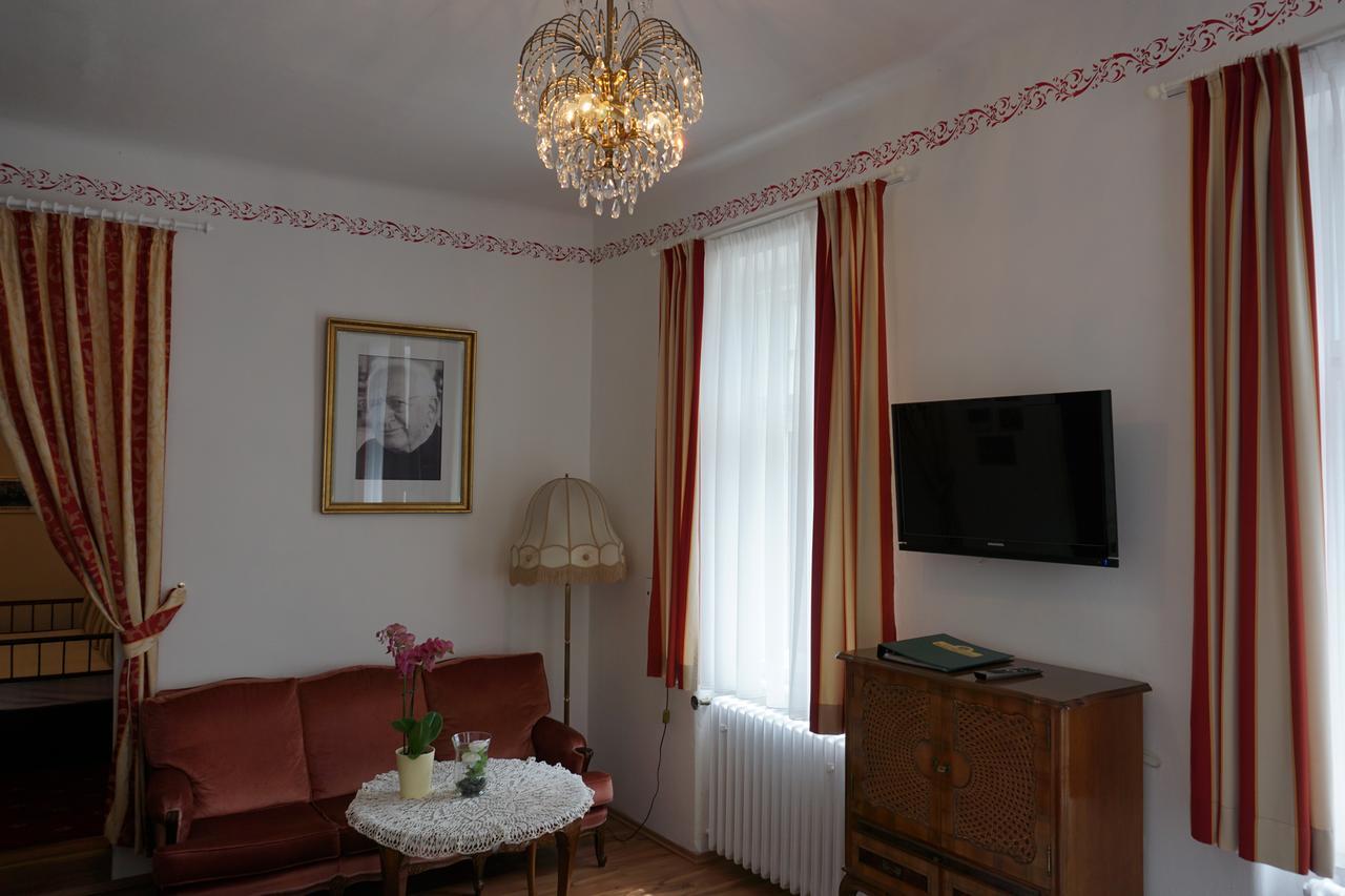 Hotel Mariandl Spitz an der Donau Buitenkant foto